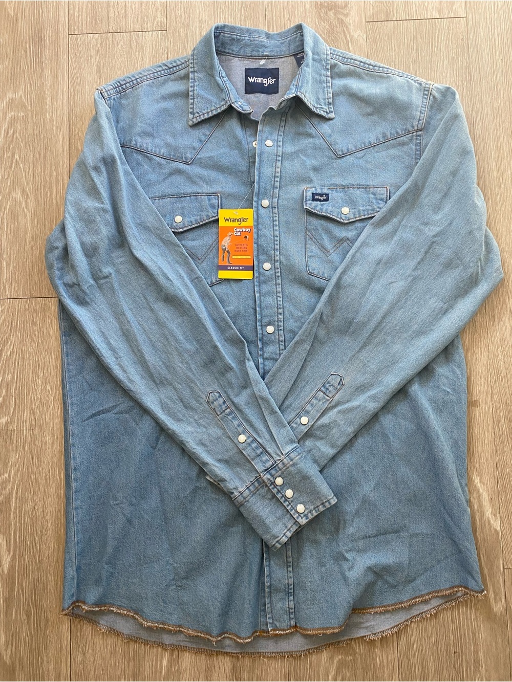 NWT Wrangler Denim Shirt Mens Large Light Blue Pearl Snap Western 70127SW